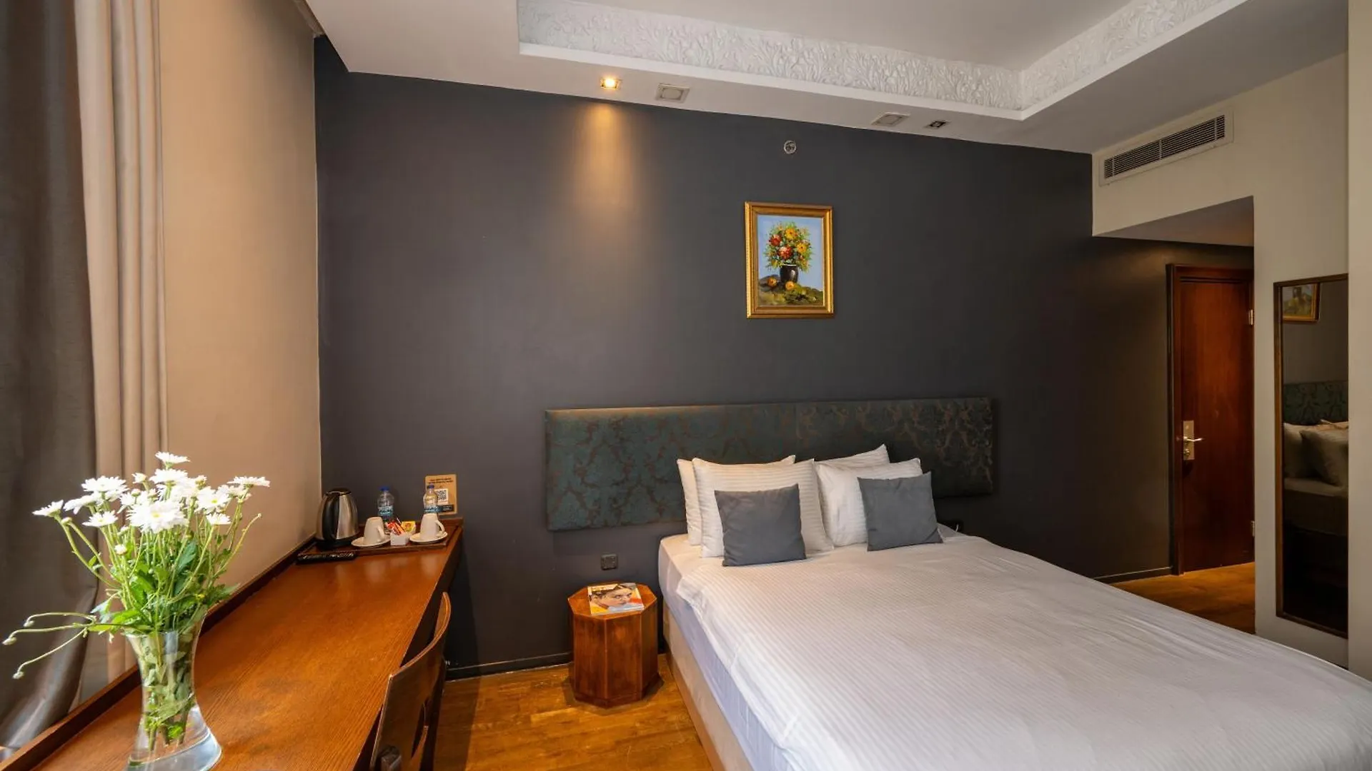 Pera Tulip Hotel & Spa Istanbul 4*,