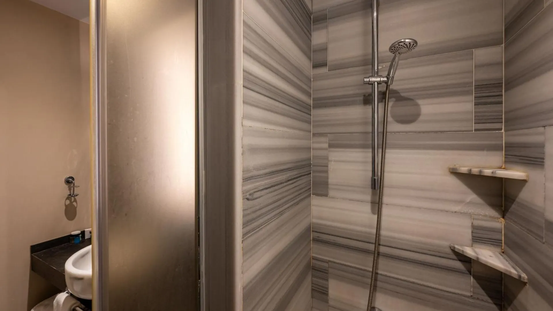 Pera Tulip Hotel & Spa Hb Istanbul 4*,
