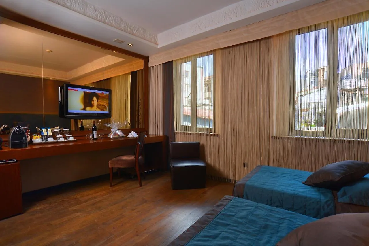 Pera Tulip Hotel & Spa Hb Istanboel